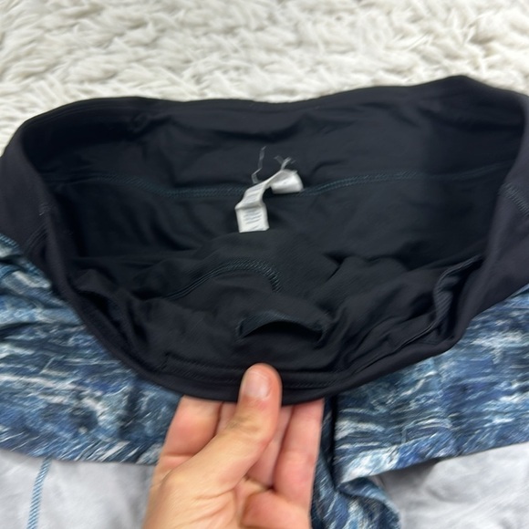 Lululemon Speed Short (4-way Stretch 2.5") Aerial Drift Multi Black / Black - Picture 2 of 6